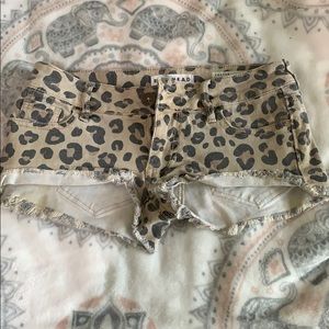 Bullhead denim cheetah short shorts 00